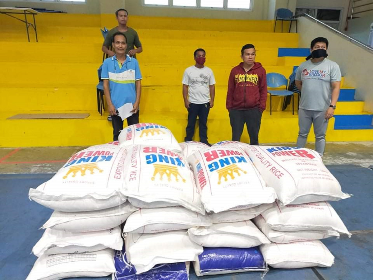 Maynilad provided 30 sacks of rice for the families affected by the fire.