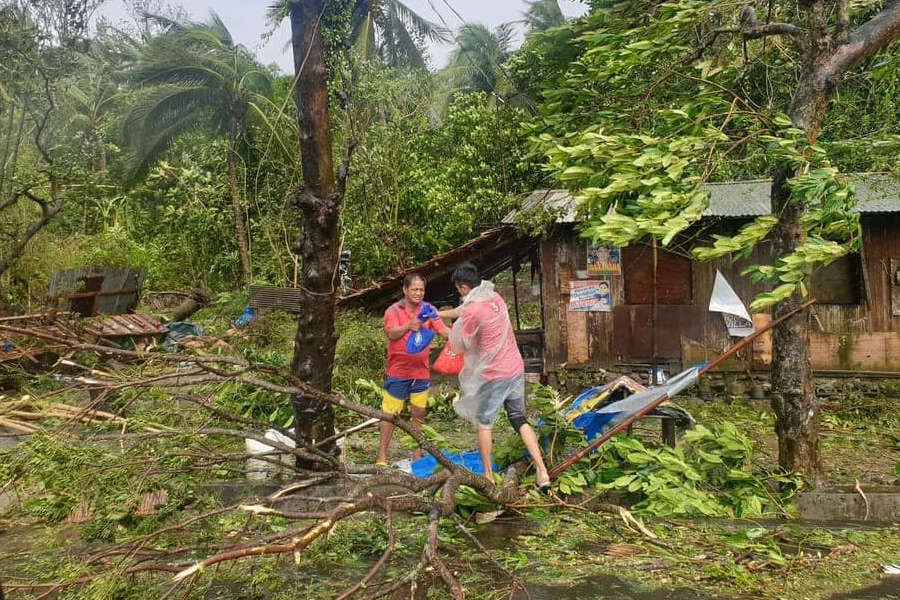 PLDT and Smart sends out food packs to affected residents in Quezon province