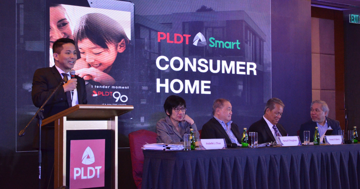 PLDT & Smart SVP and Head of Consumer Business Market Development Oscar Enrico A. Reyes, Jr.