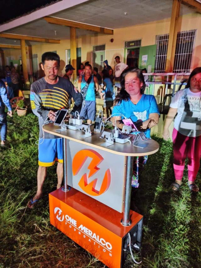 One Meralco Foundation, the social development arm and corporate foundation of Meralco, has set-up solar mobile charging stations at evacuation centers within the vicinity of Taal Volcano.